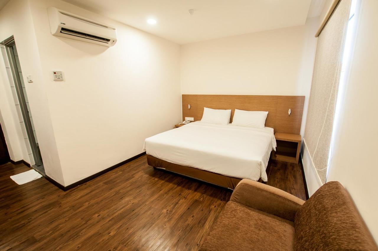 Nagoya Inn Hotel Kuah Buitenkant foto