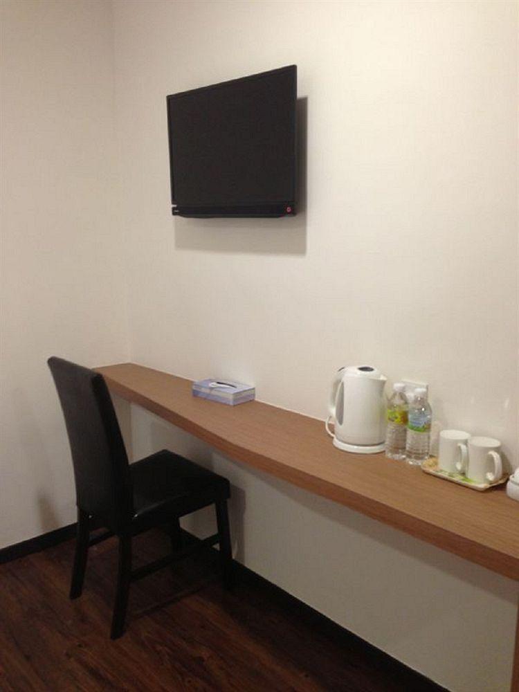 Nagoya Inn Hotel Kuah Buitenkant foto