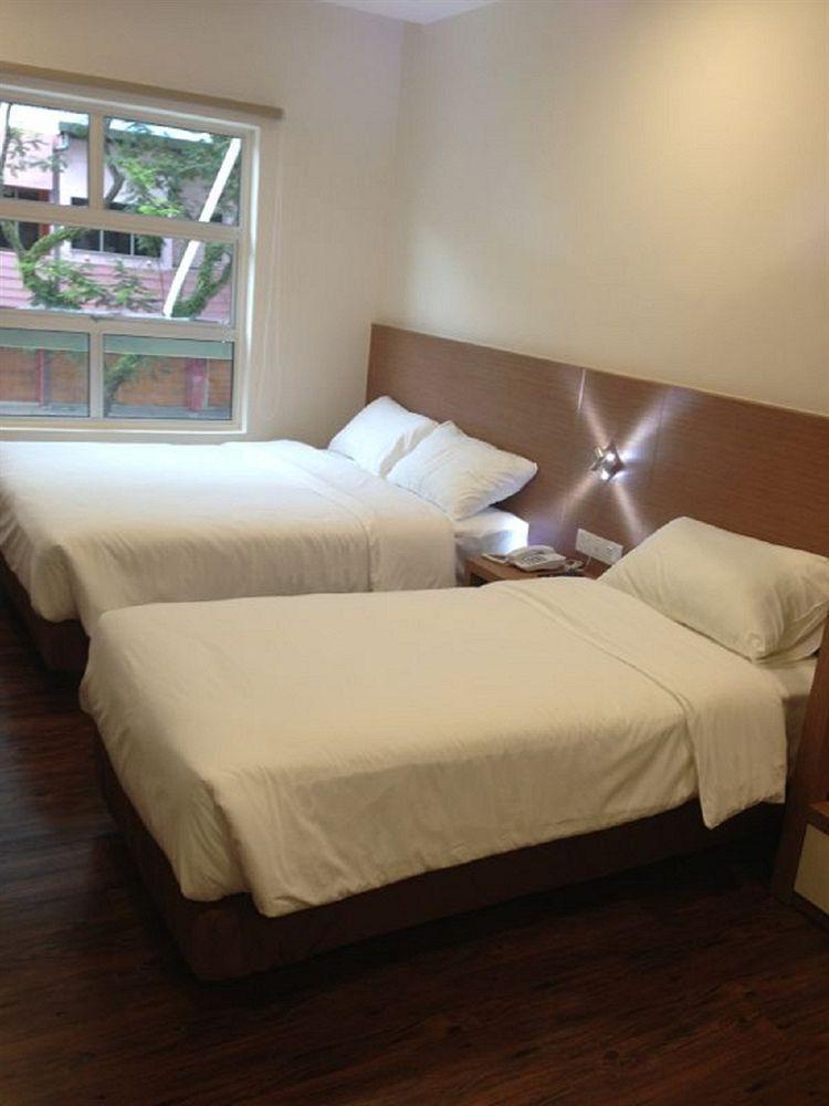 Nagoya Inn Hotel Kuah Buitenkant foto