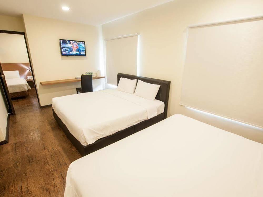 Nagoya Inn Hotel Kuah Buitenkant foto